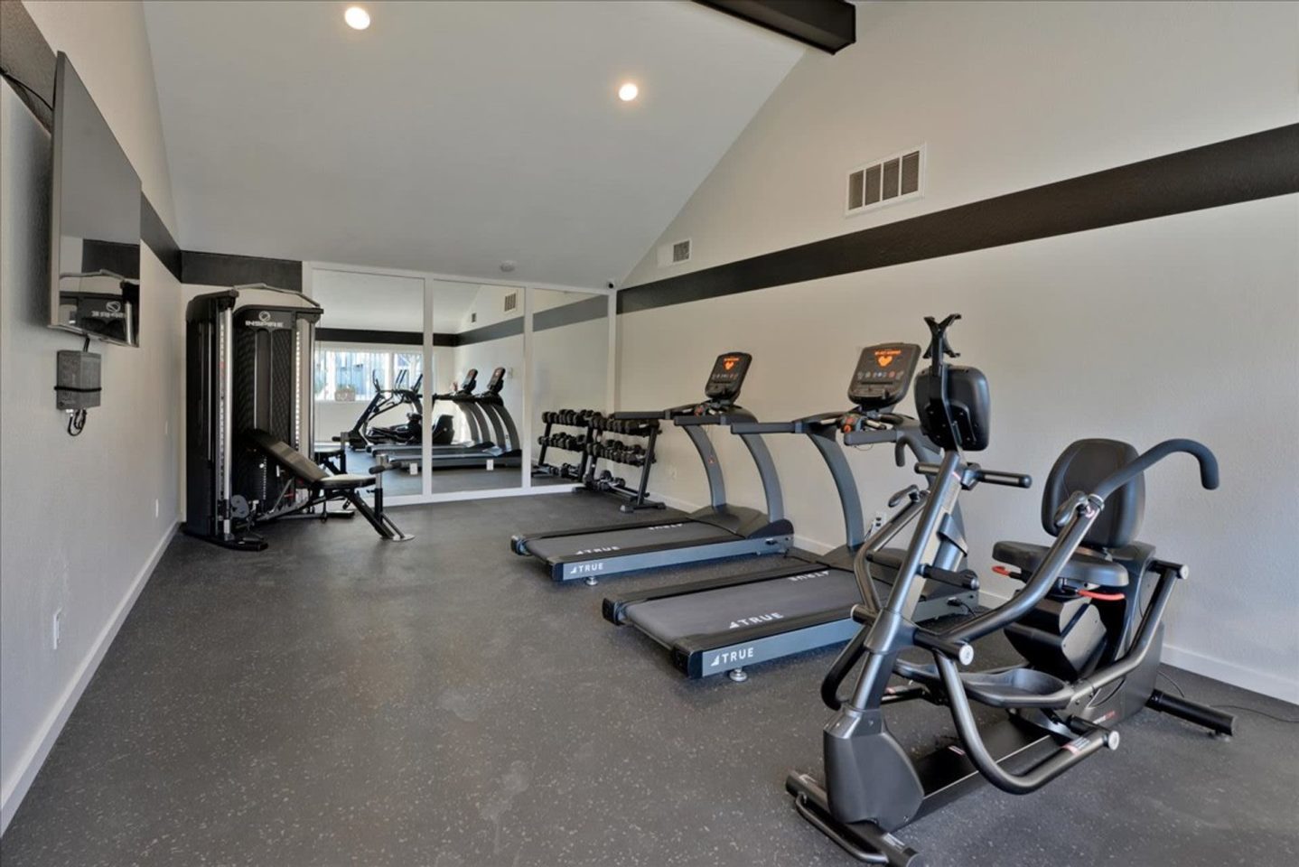 The 3900 Apartment Homes Image 33