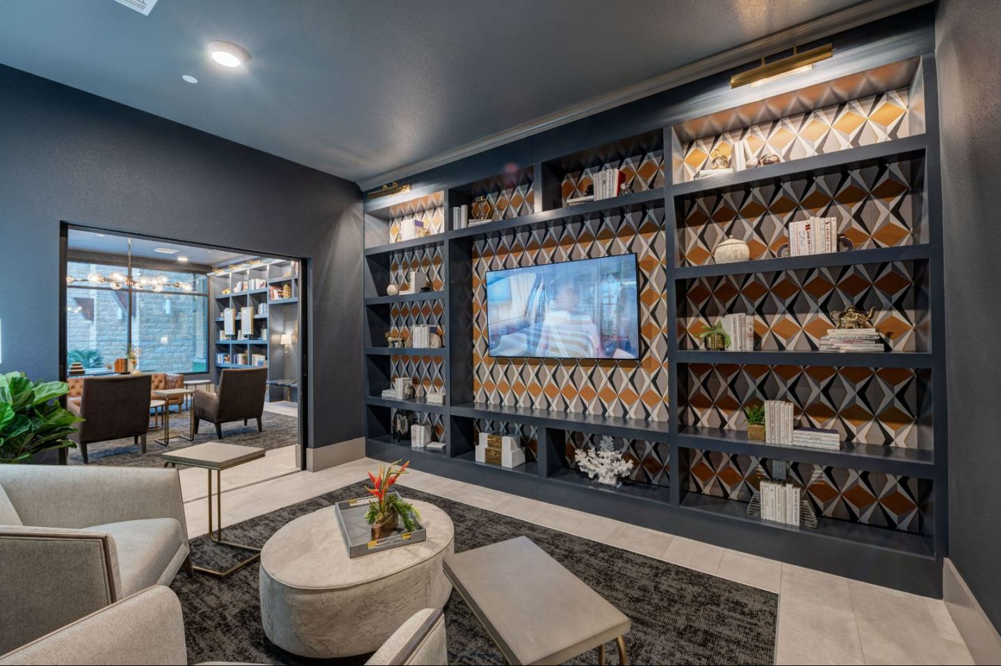 The Scottsdale Grand Apartments Image 3