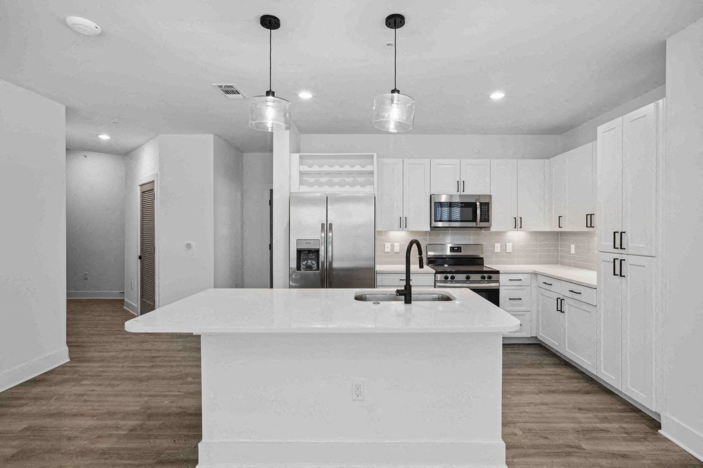Linz Bayview Apartments Image 3