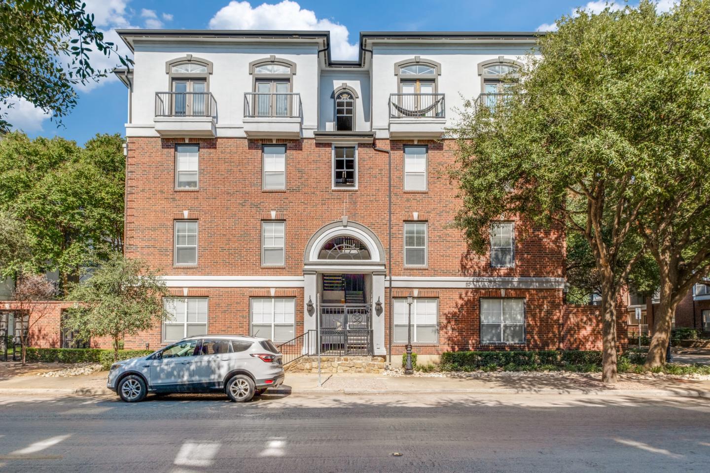Cortland Bryan Place Image 1