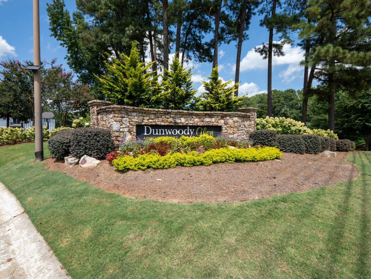 Dunwoody Glen Image 17