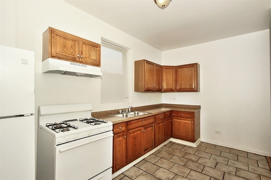 5718 S Wabash Image 6