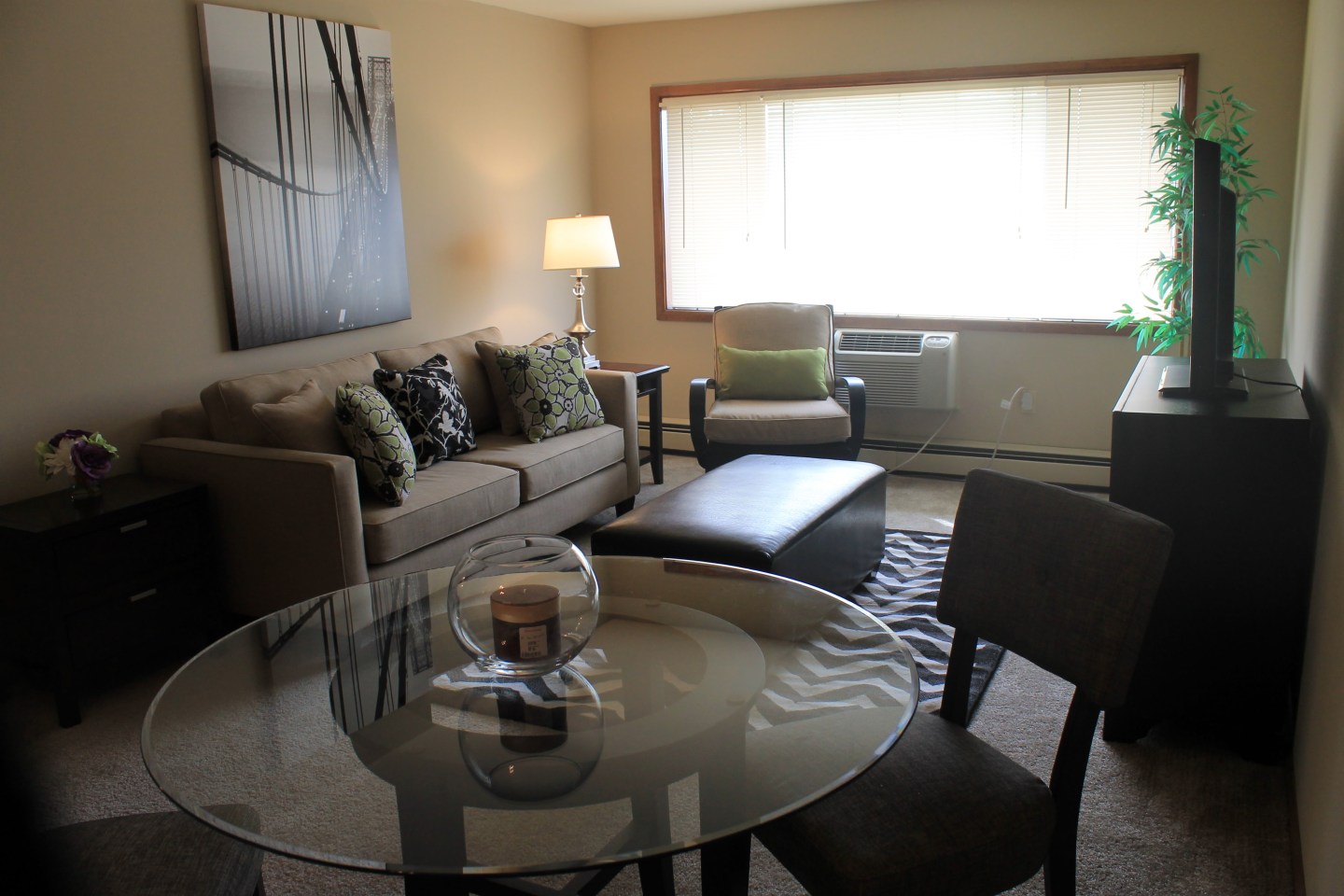 French Quarter Apartments Image 4