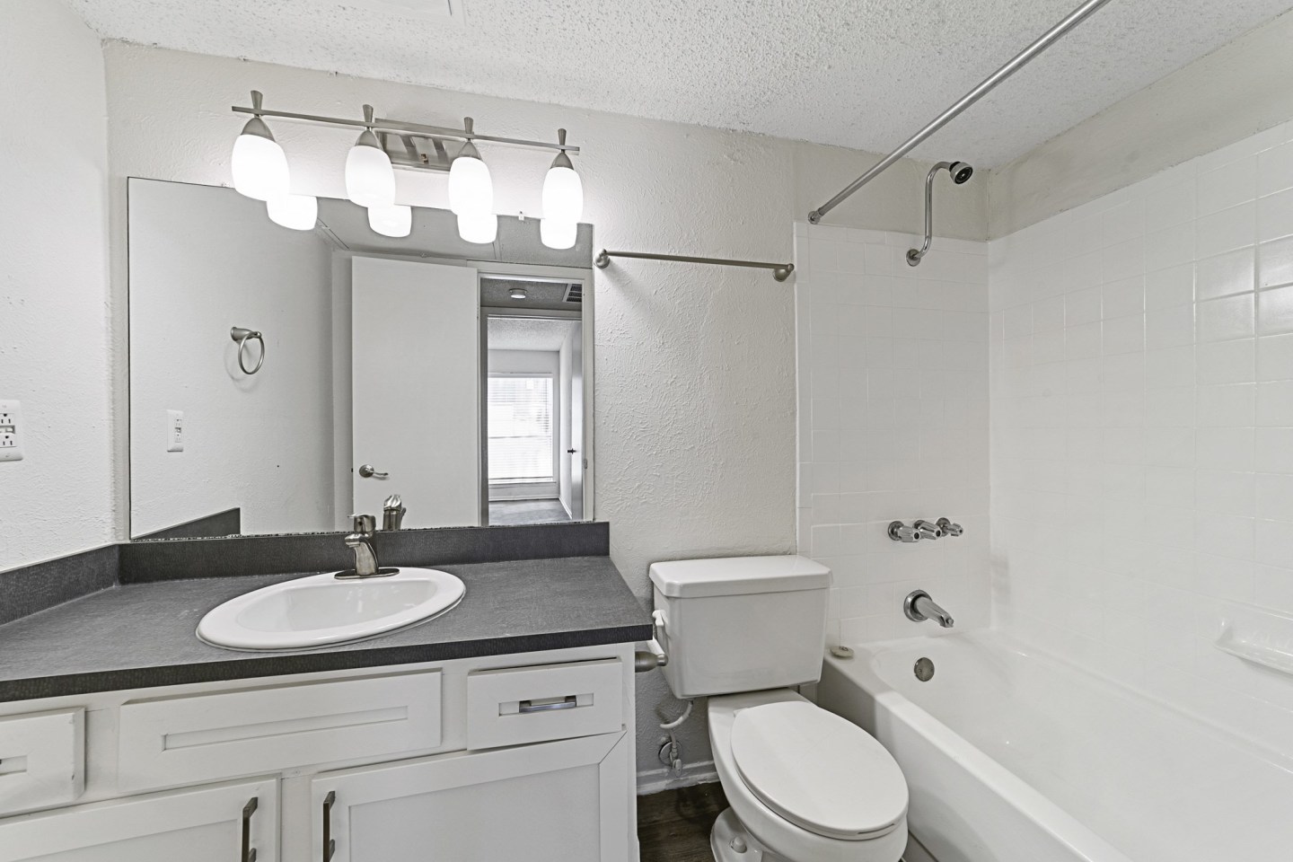 Vesper Living Image 33