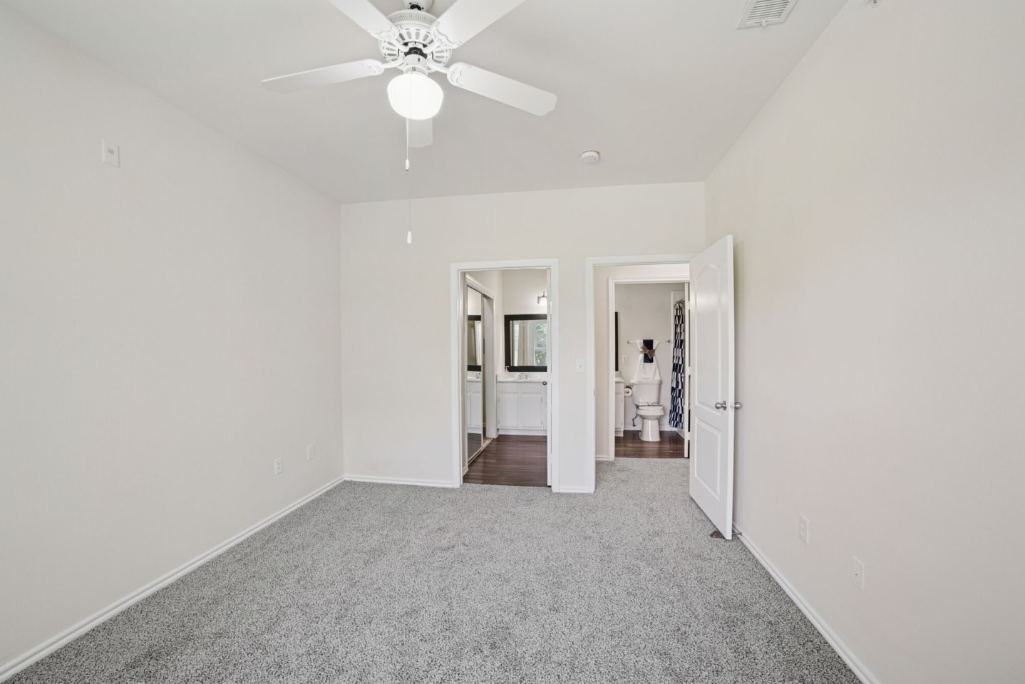 Kensington Park Apartment Homes Image 12