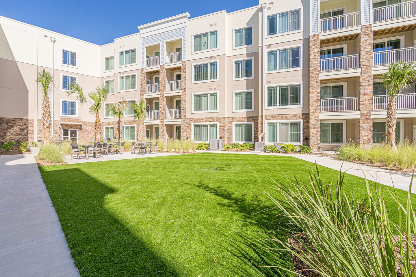Sandpiper Glen 62+ Apartments - Senior & Affordable Housing Image 10