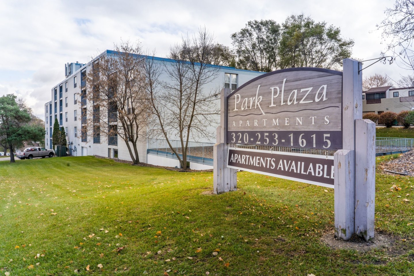Park Plaza Apartments Image 16