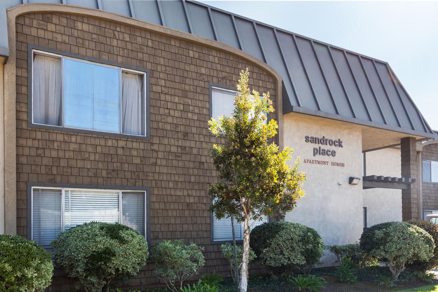 Elán Sandrock Place Apartments Image 1