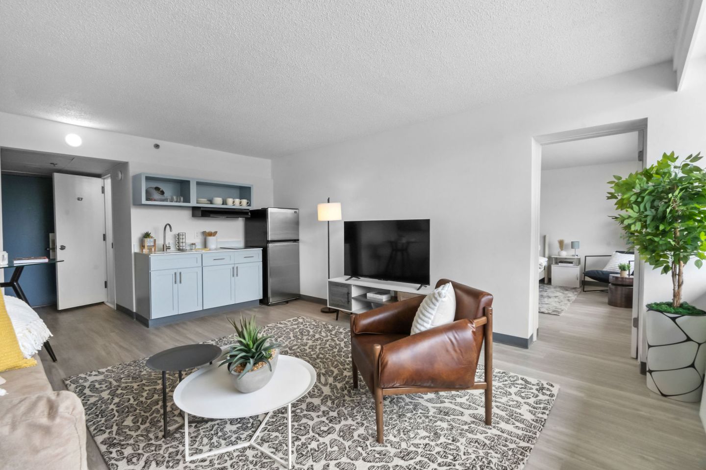 GoodHomes Bordeaux Image 1