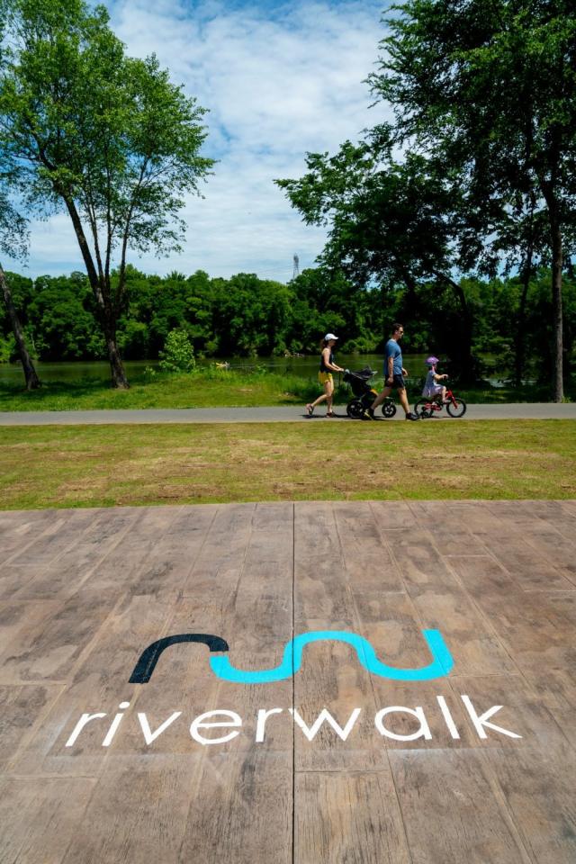 Riverwalk Image 15