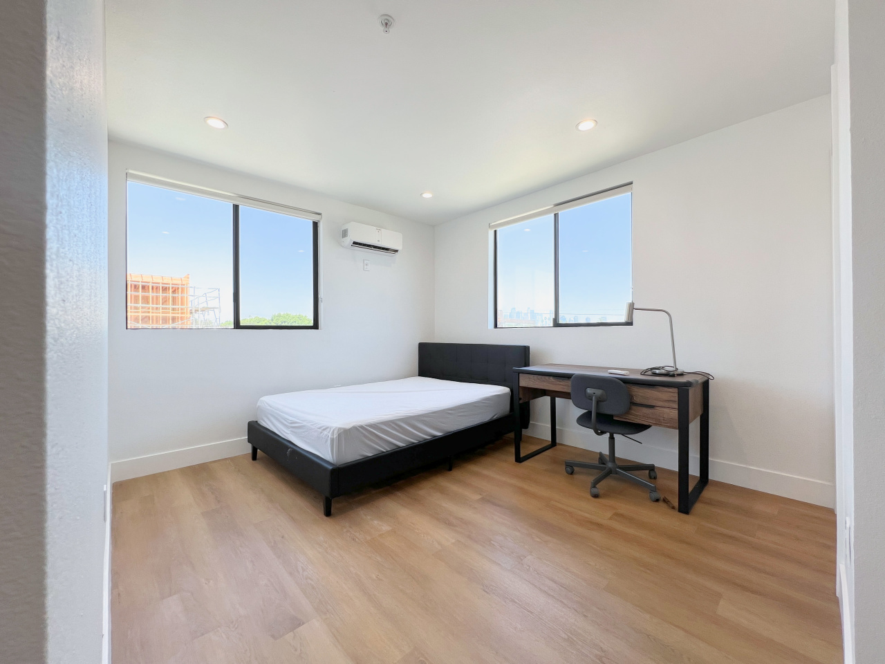 3100 S Normandie Avenue - Co-Living Image 7