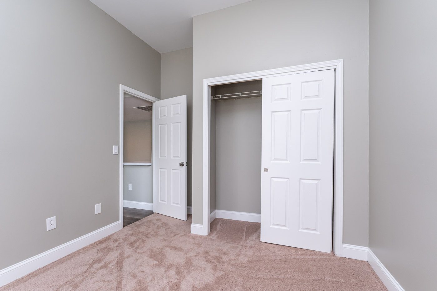 Townhouse Apartments Image 7