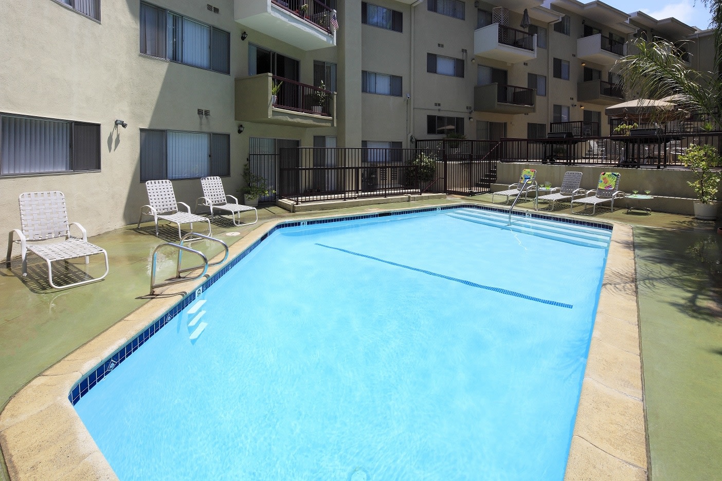 Los Feliz Summit Apartments Image 18