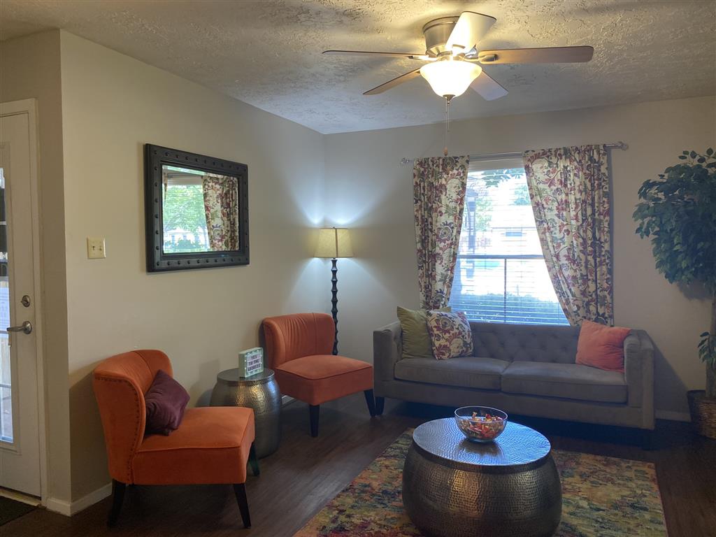 Hunters Point Apartments Image 17