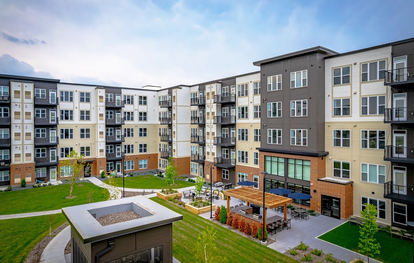 Legacy Commons at Signal Hills 55+ Apartments Image 2