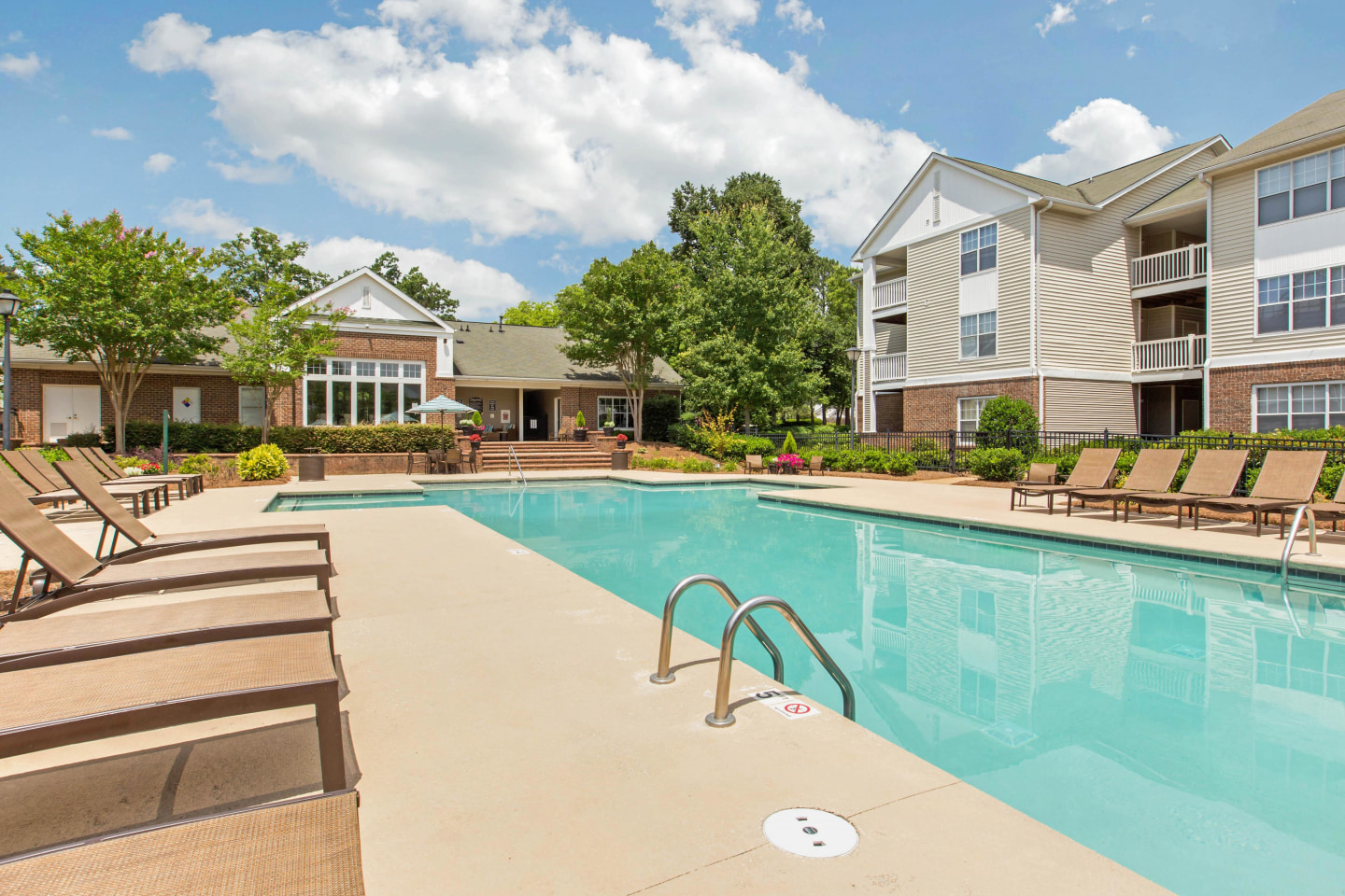Affordable Housing - The Grayson Apartment Homes Image 2