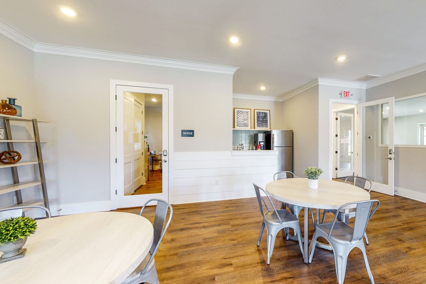 Coastal Club Apartments Image 10