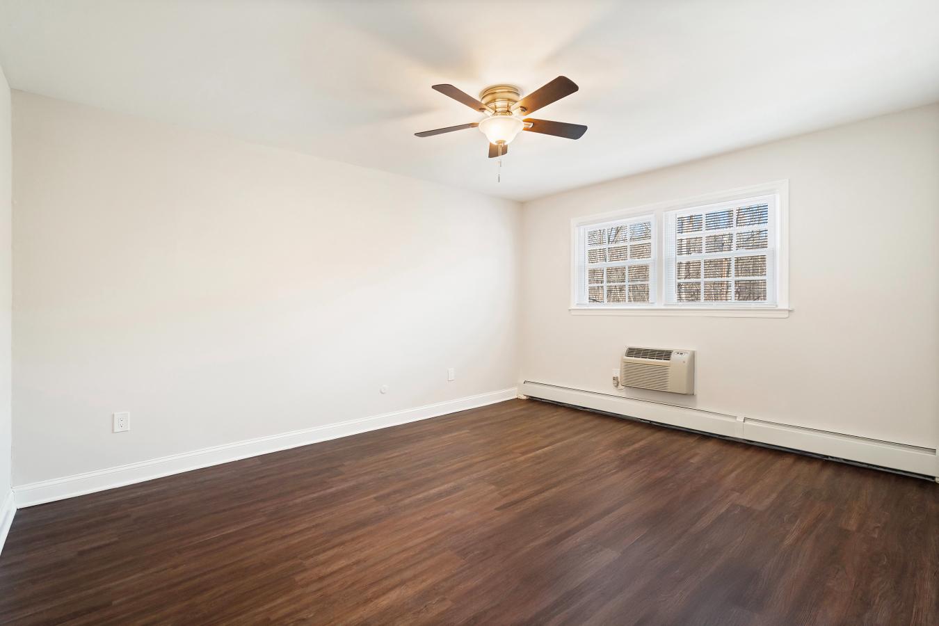 Madison Mall Apartments Image 17