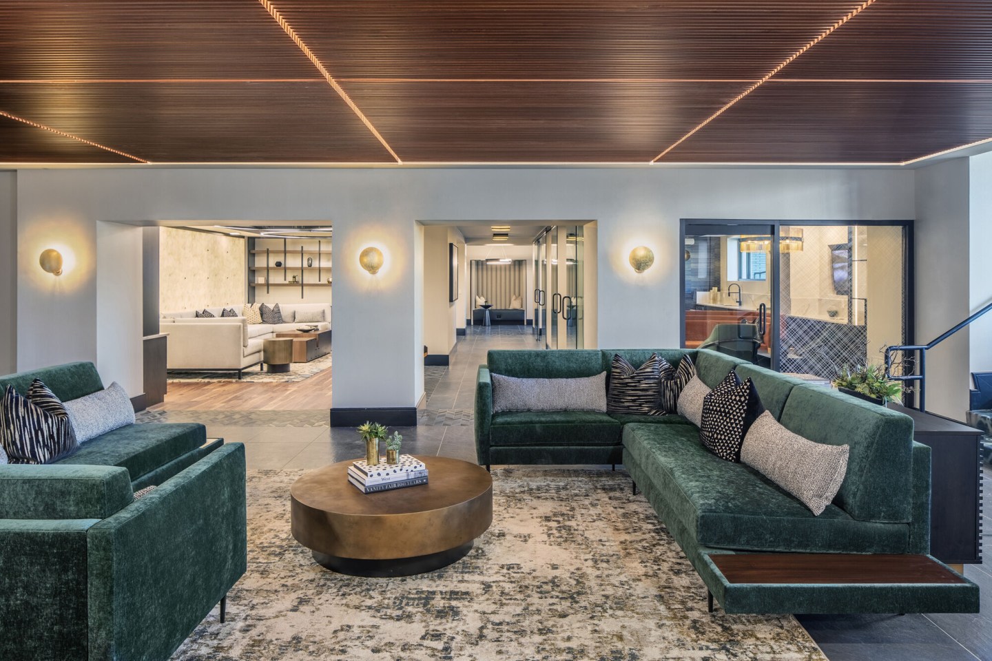 880 Lyn Image 42