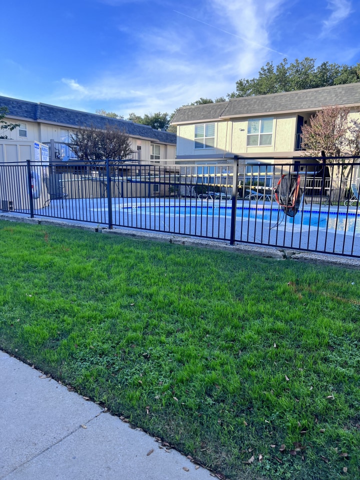 Autumn Creek Apartmenta Image 5