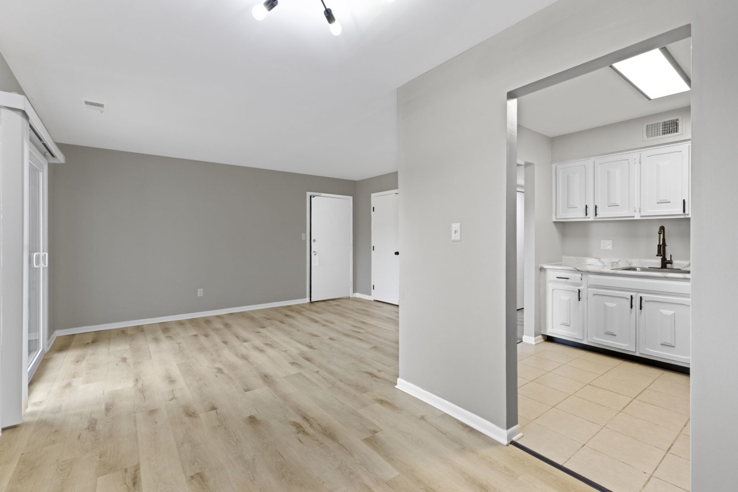 Cedars Apartments Image 6