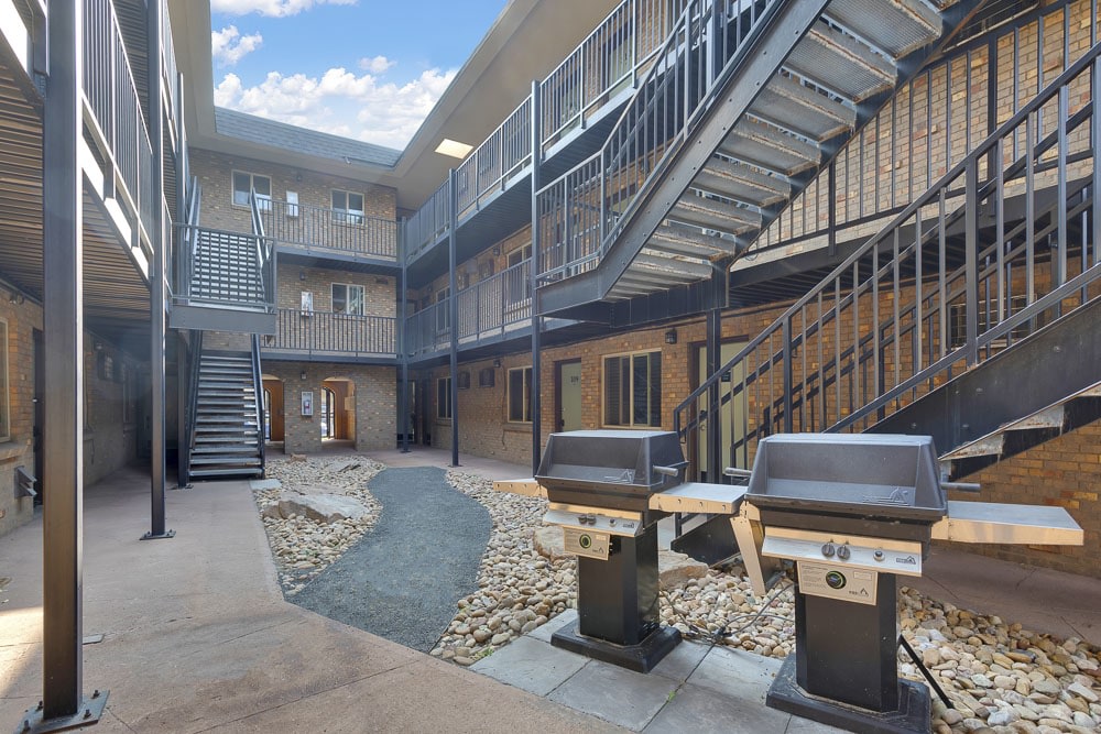 23-33 Pearl Image 19