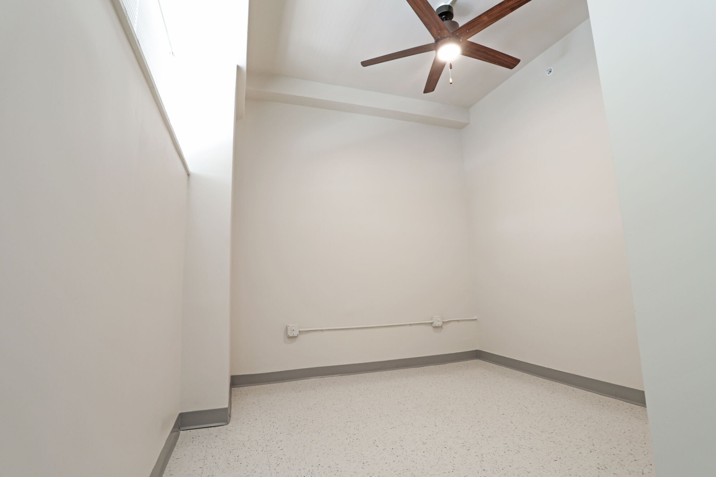 Landmark 301-Senior Living Image 41
