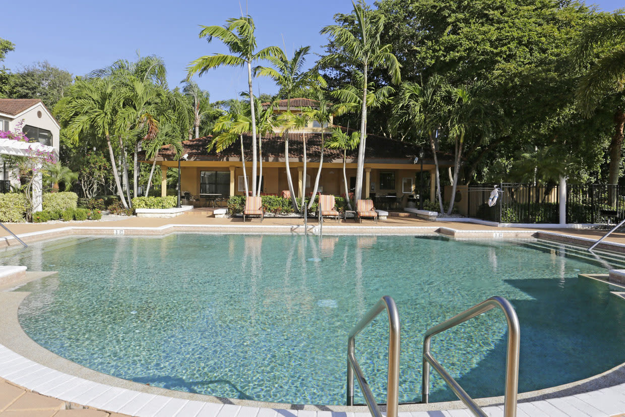 Oasis at Naples Image 1