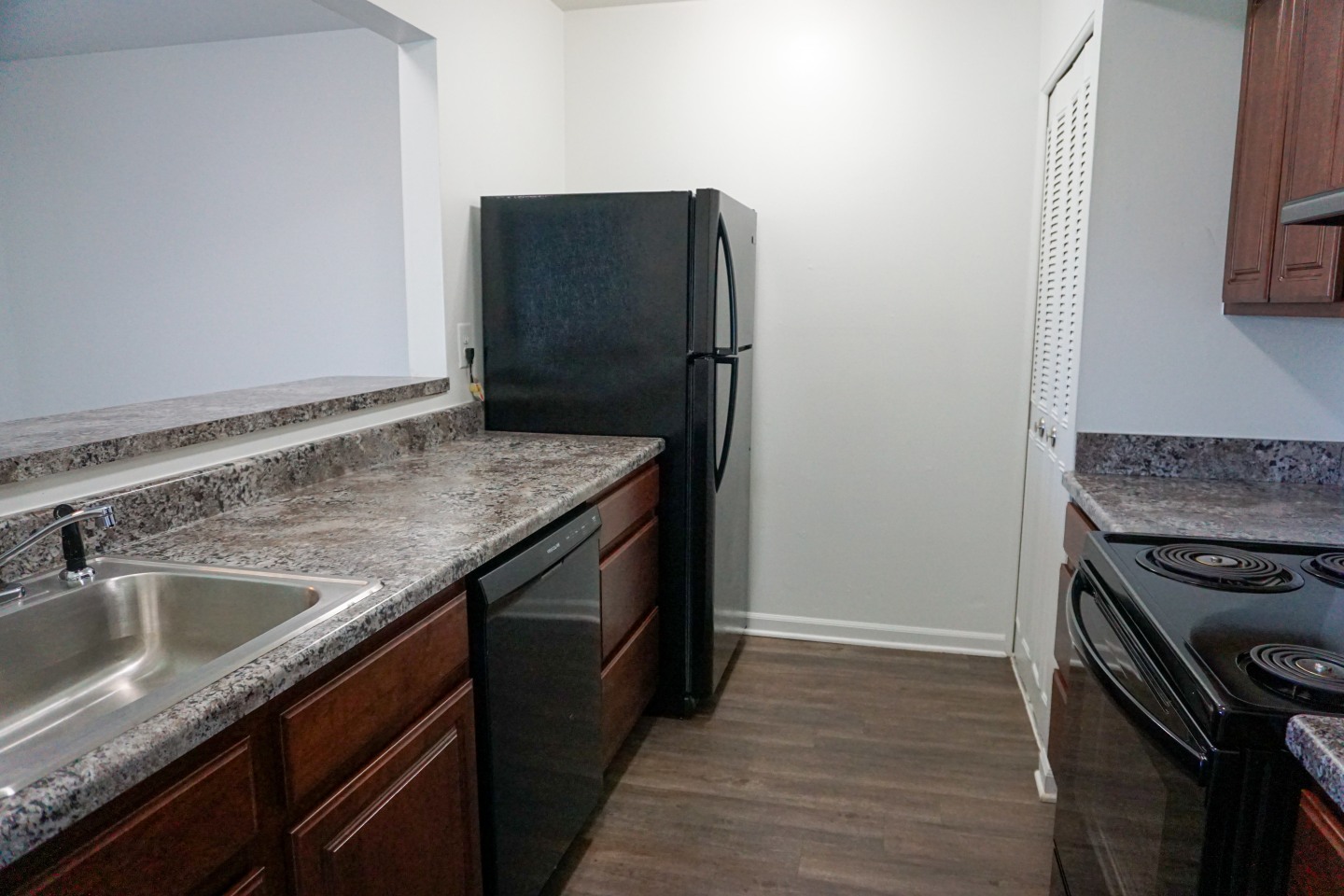 Woodcrest Apartments Image 10