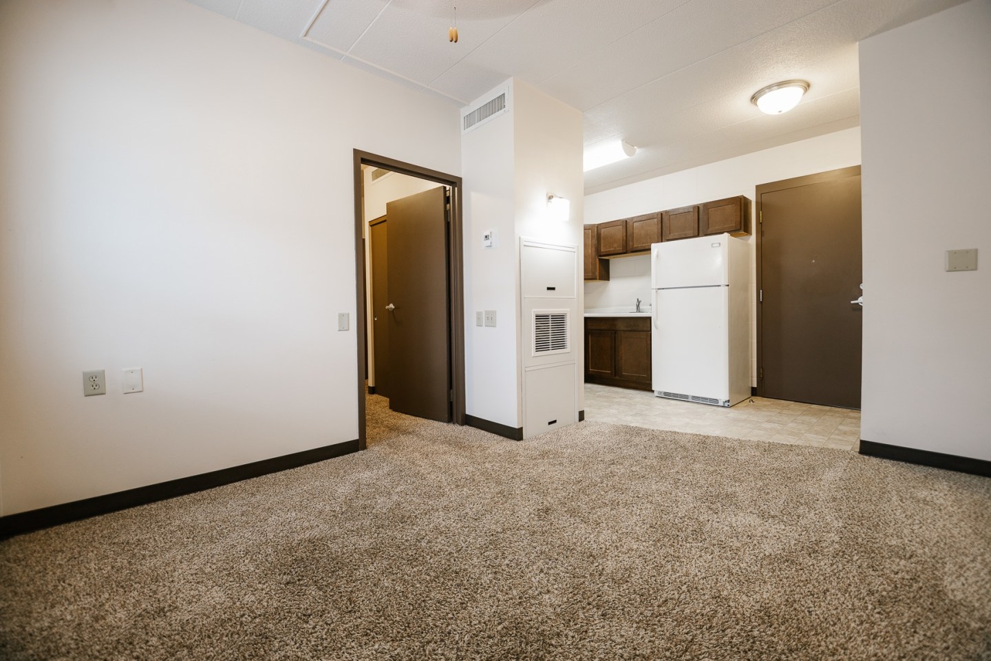Meadowlawn Plaza Apartments Image 4