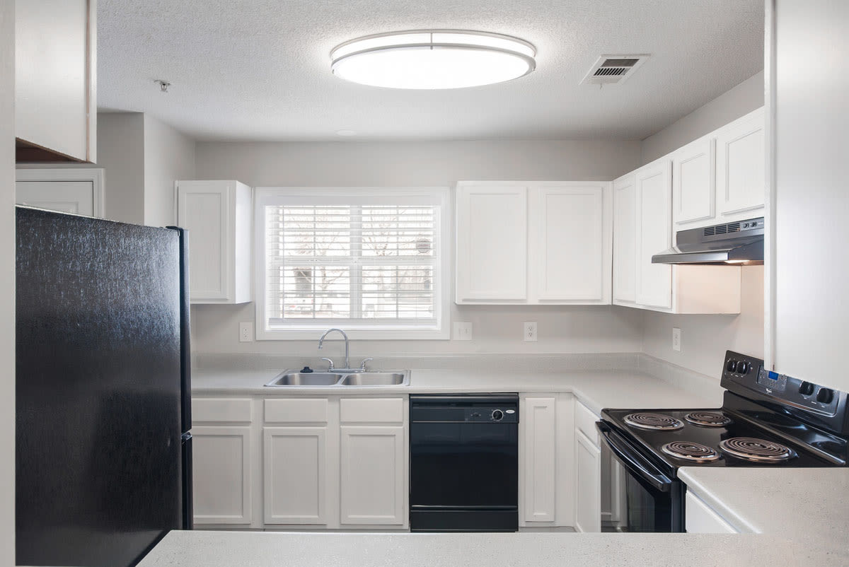 Creekside Apartments Image 1