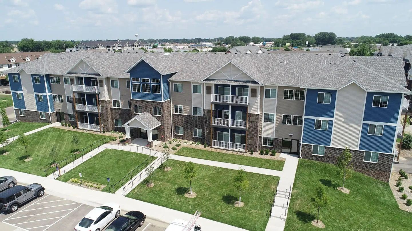 Gateway Green Apartments Image 1