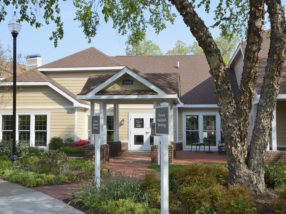 eaves Fair Lakes Image 35