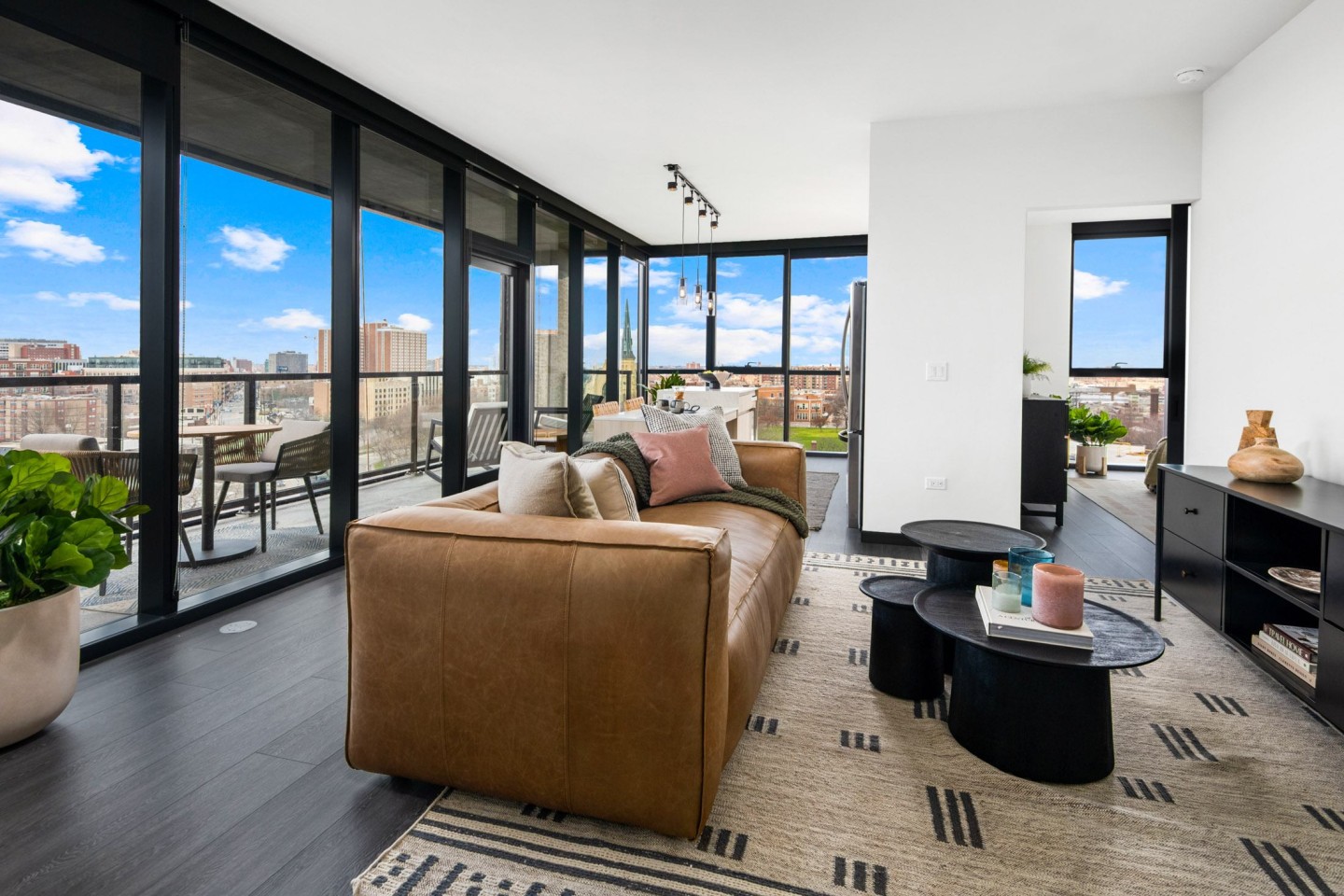 Parq Fulton Image 25