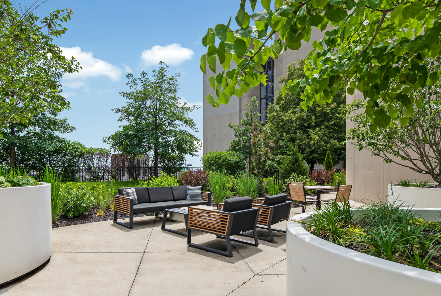 River City Apartments Image 28