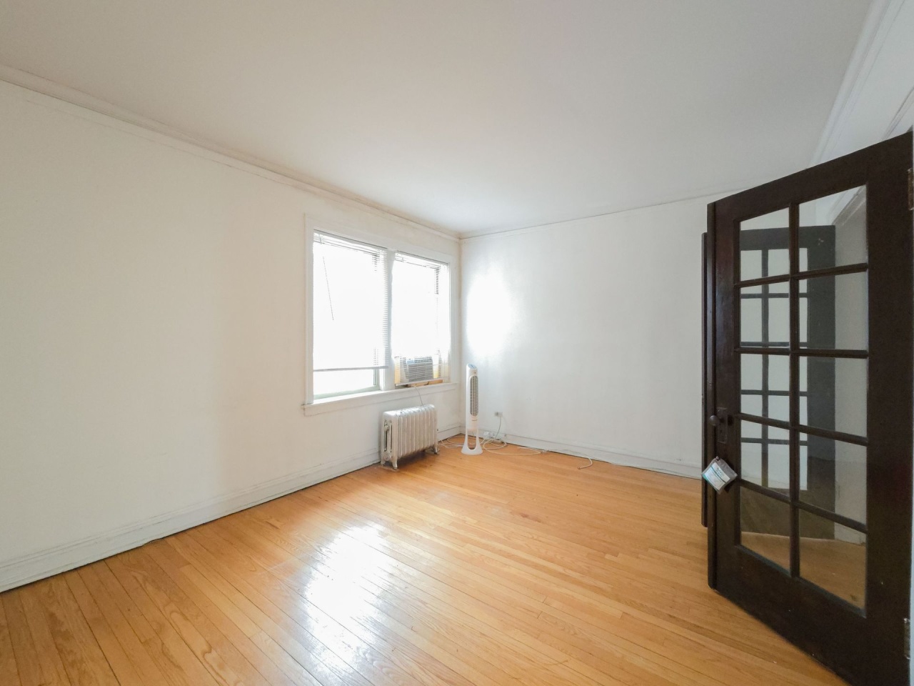 4501-09 N Greenview Image 5