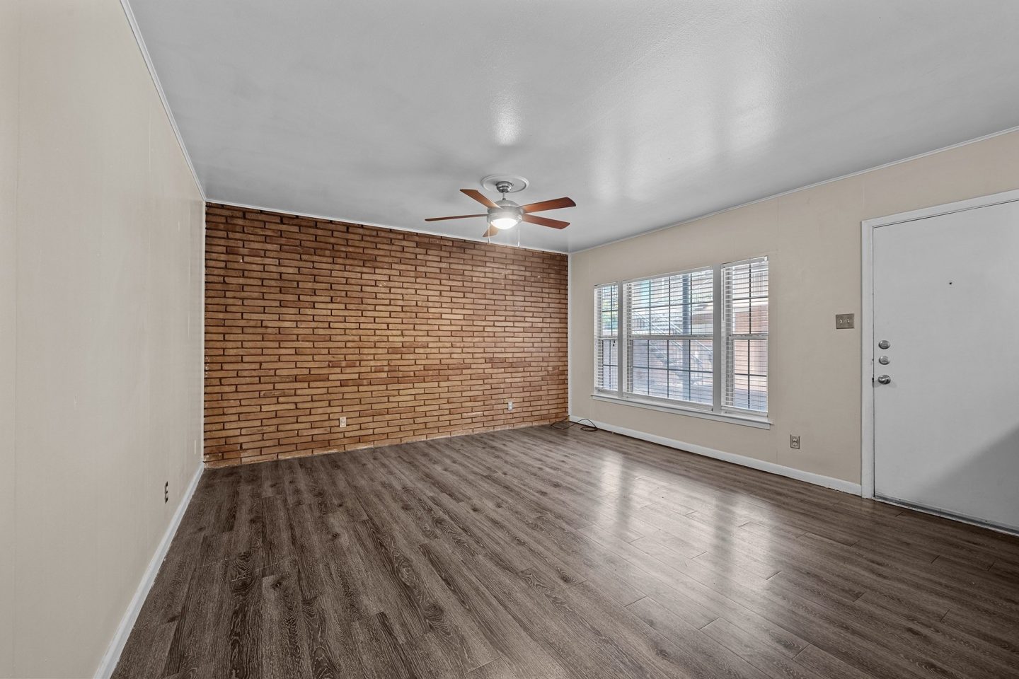 Enfield Court Apartments Image 1