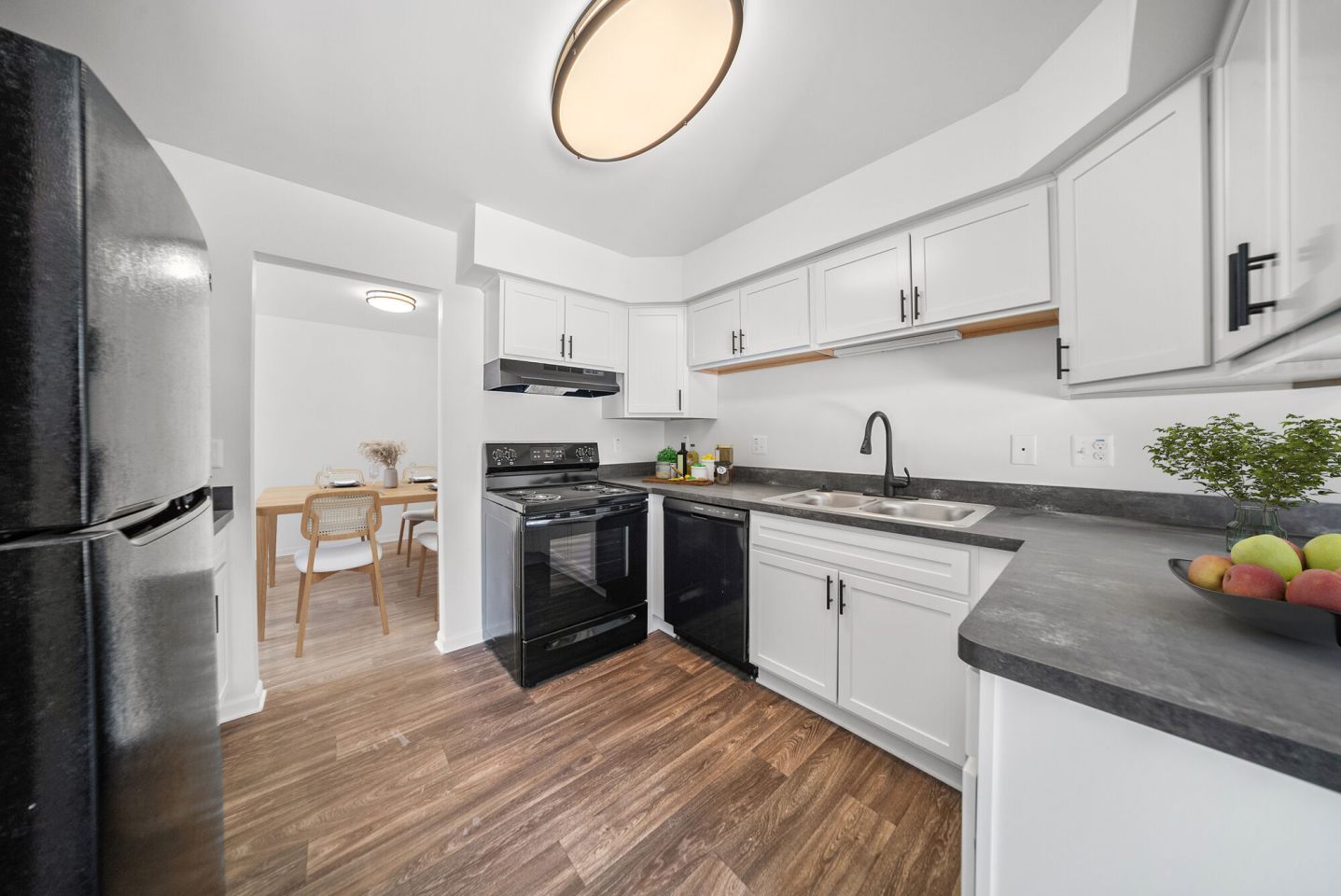 Sutton Place Image 3