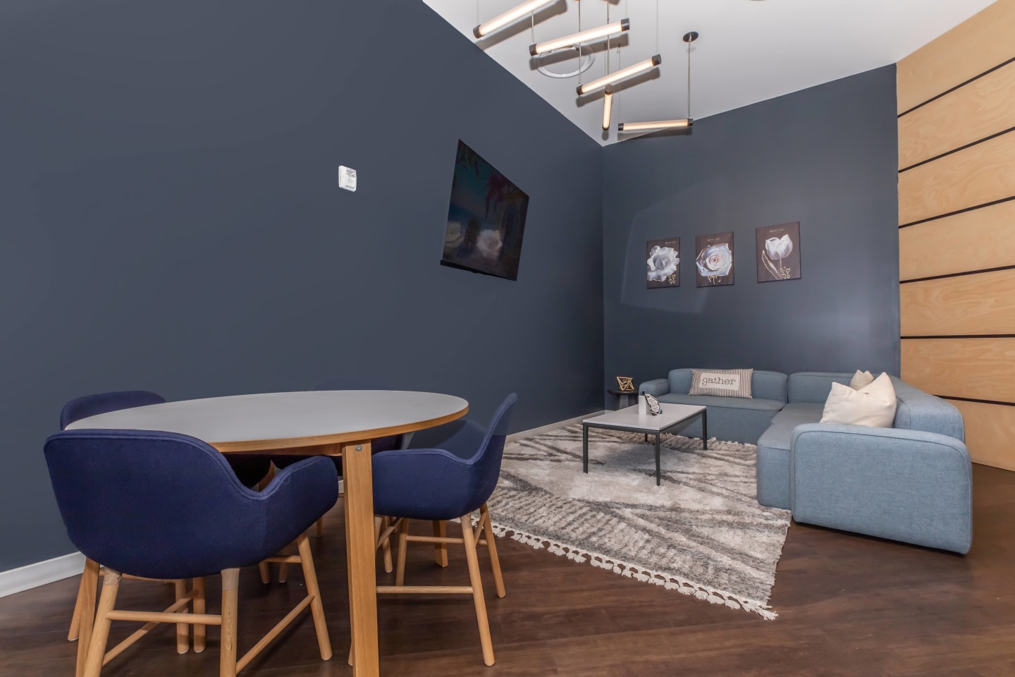 RendezVous Urban Flats Image 12