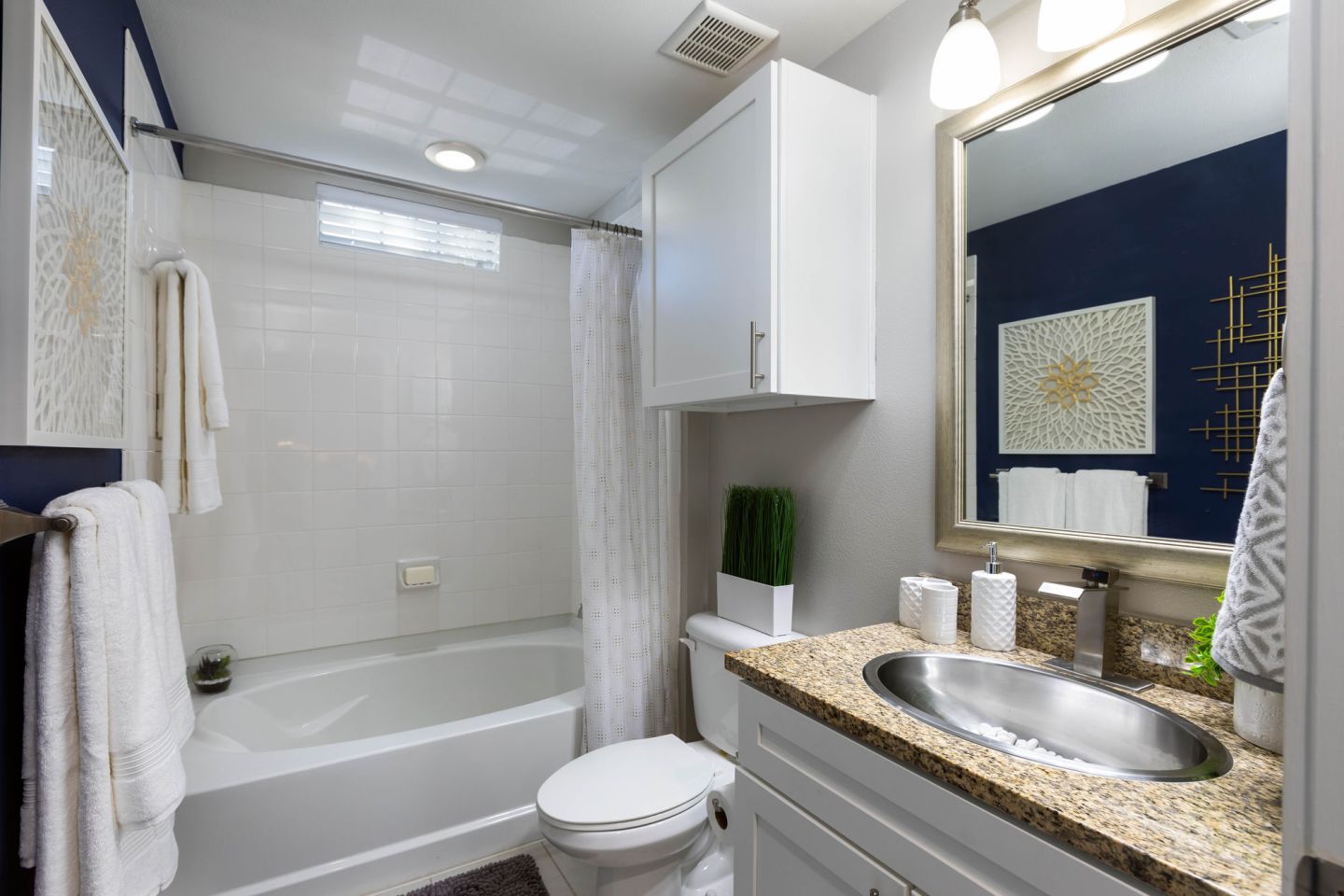 Lakefront Villas Image 22