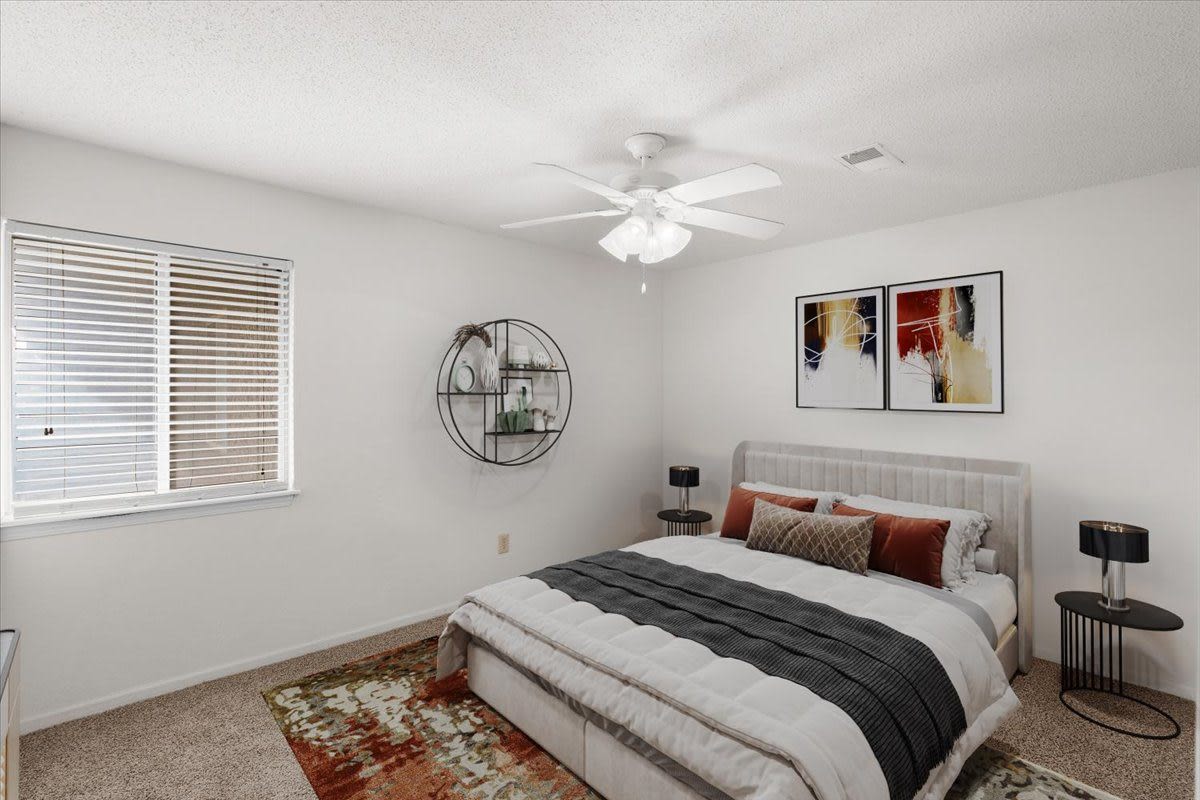 Deerfield Apartments Image 7