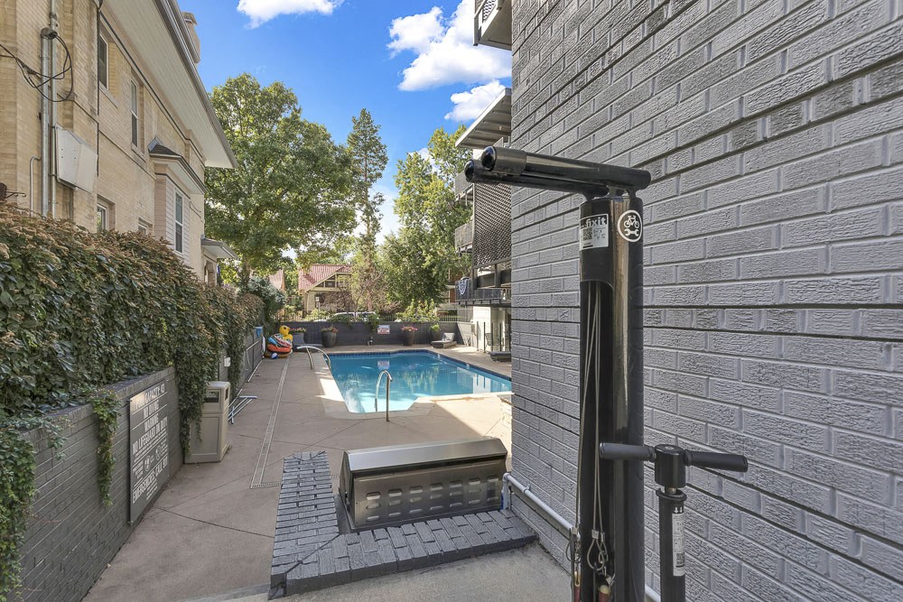 950 Lafayette Image 11