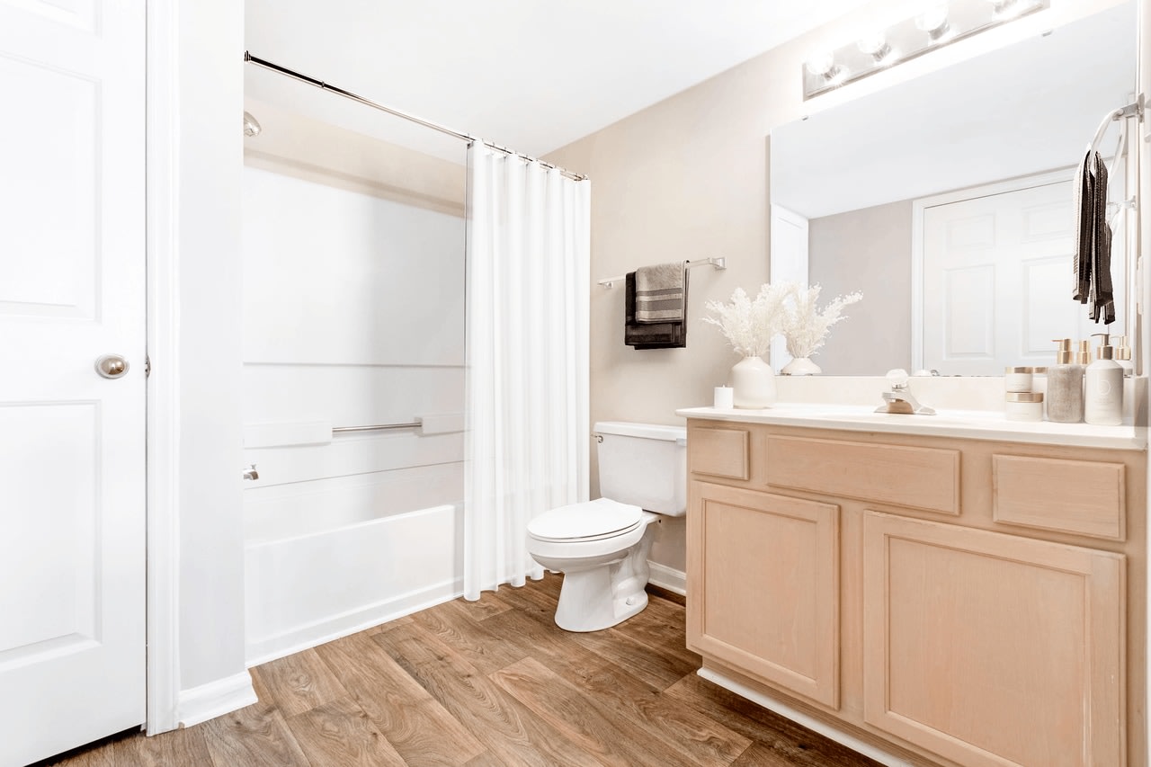 Affordable Housing - Caveness Farms Apartment Homes Image 81