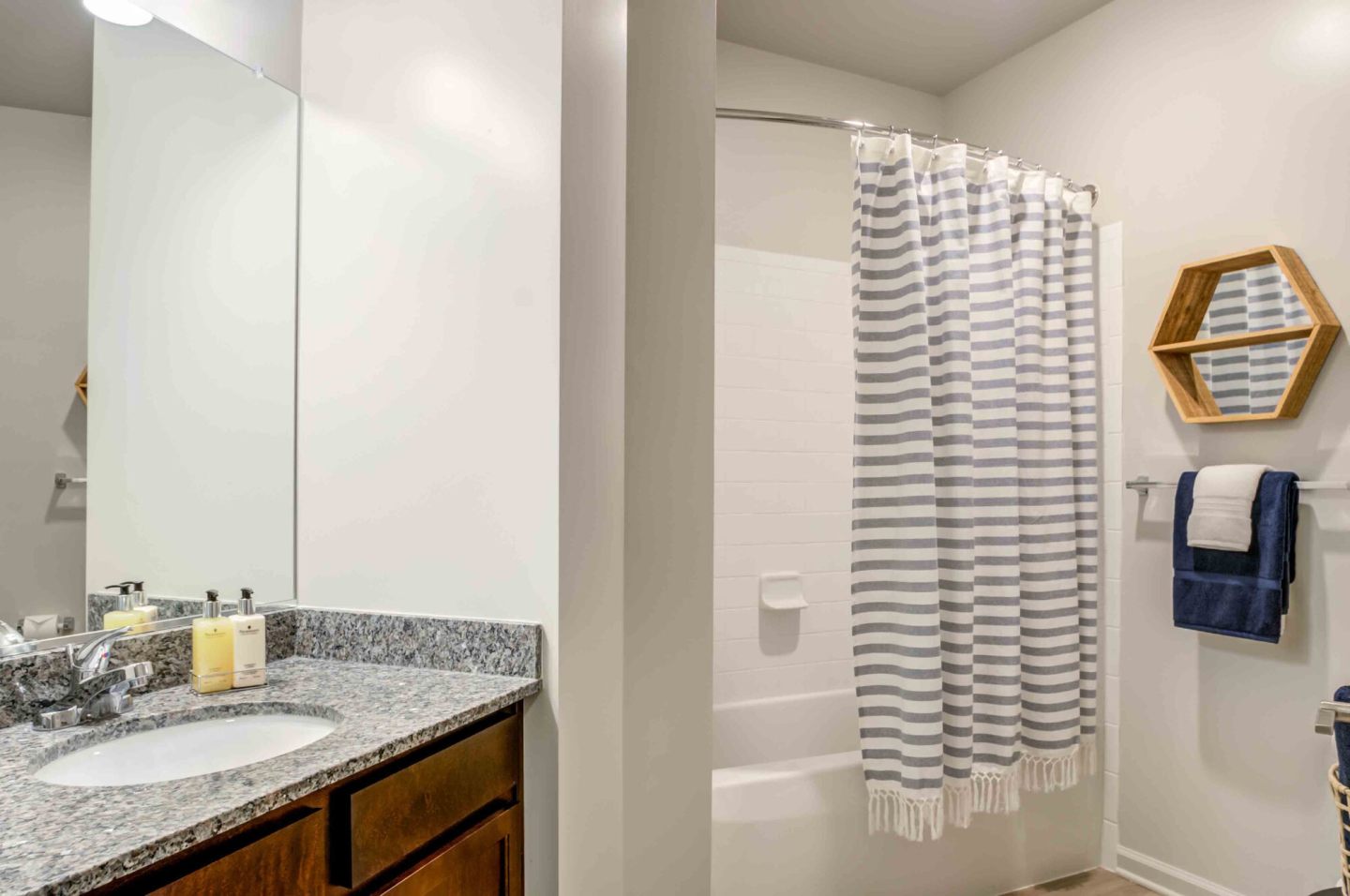 Coventry Square Apartments Image 16