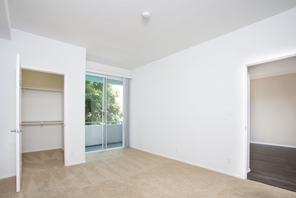 5119 Maplewood Image 2