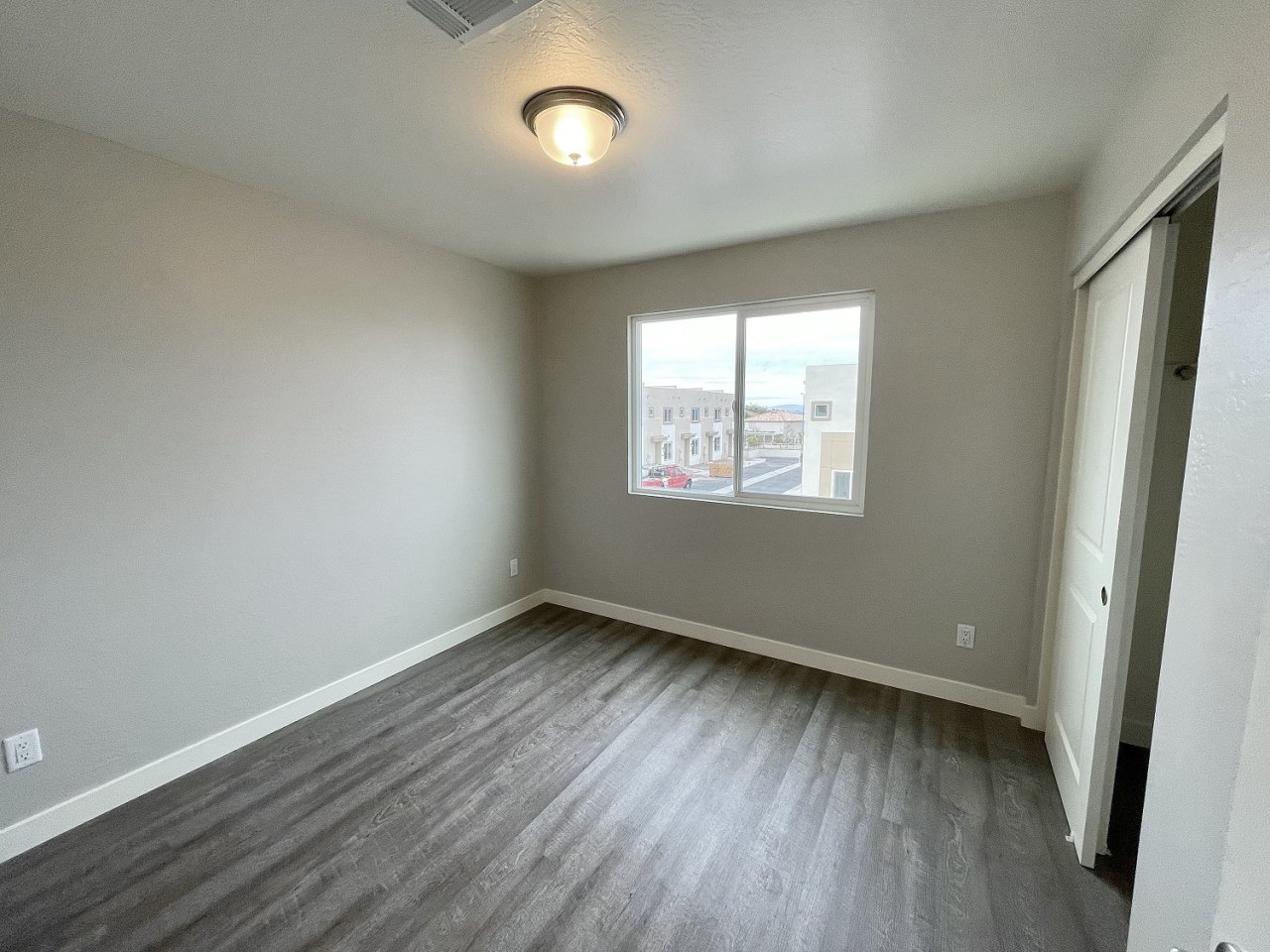 Stone View on Central Townhomes Image 11