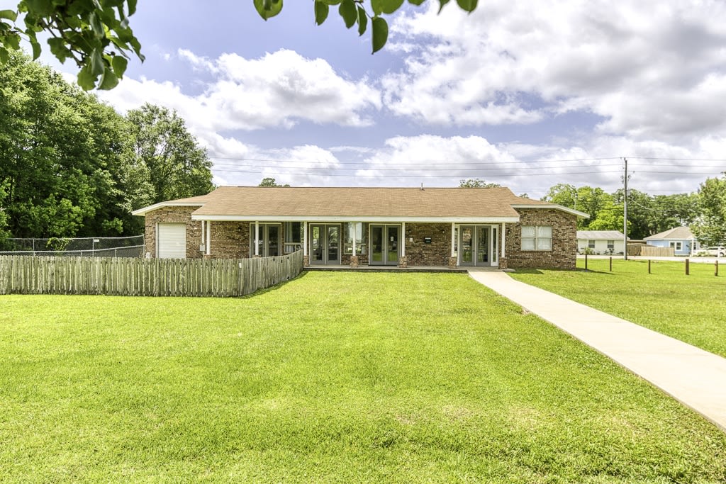 Briarwood Condominiums Image 14