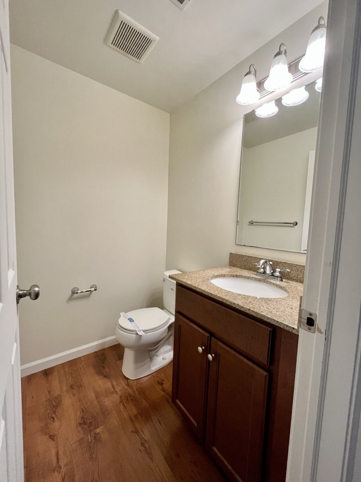Ridgeview Townhomes and Apartments Image 25