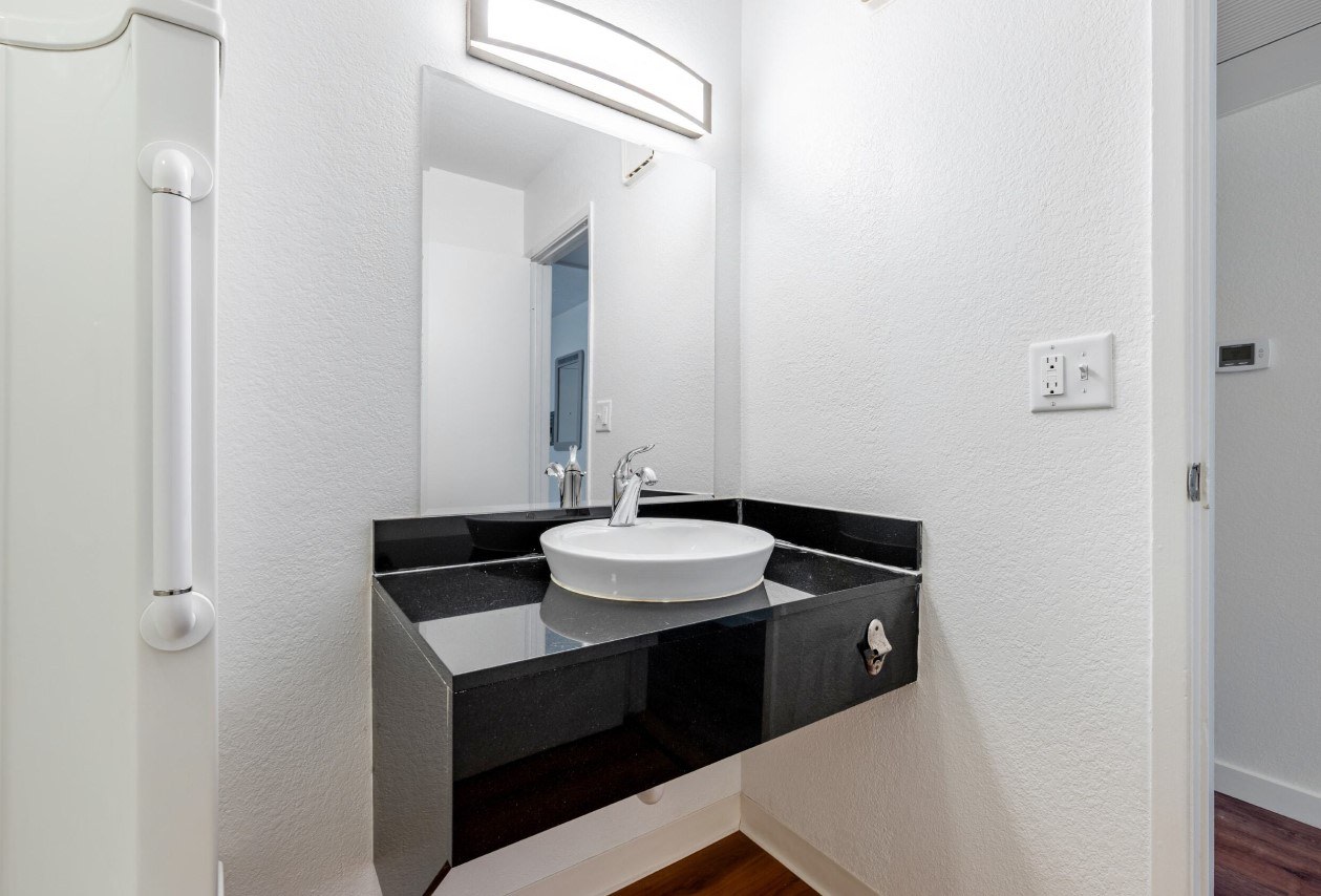 Valley View Homes Image 46