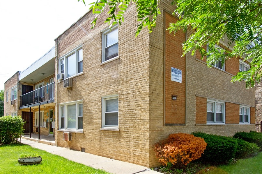 8806 S Cottage Grove Ave Image 1